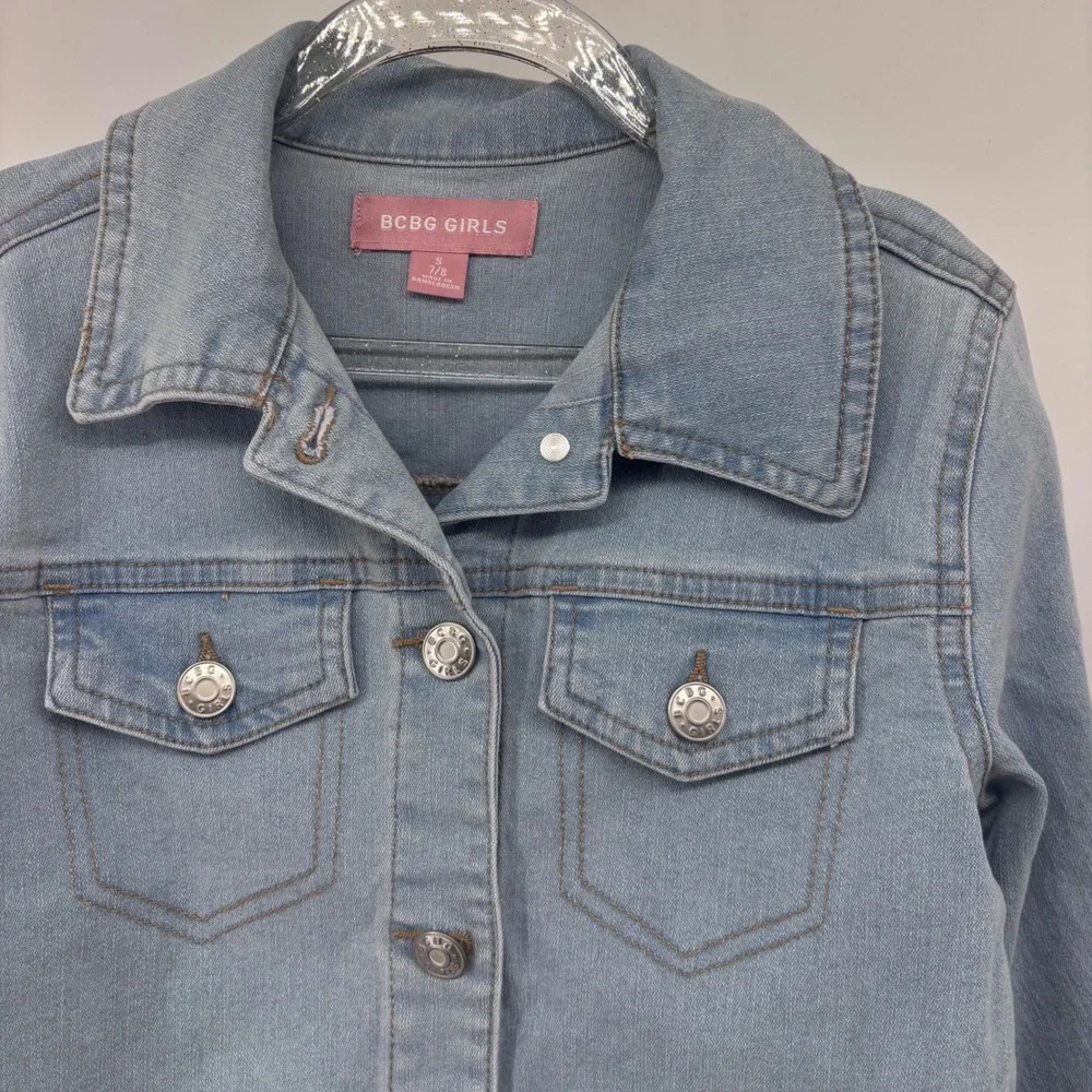BCBG‎ Girls Light Wash Denim Jacket Size S (7/8) Classic Jean Coat